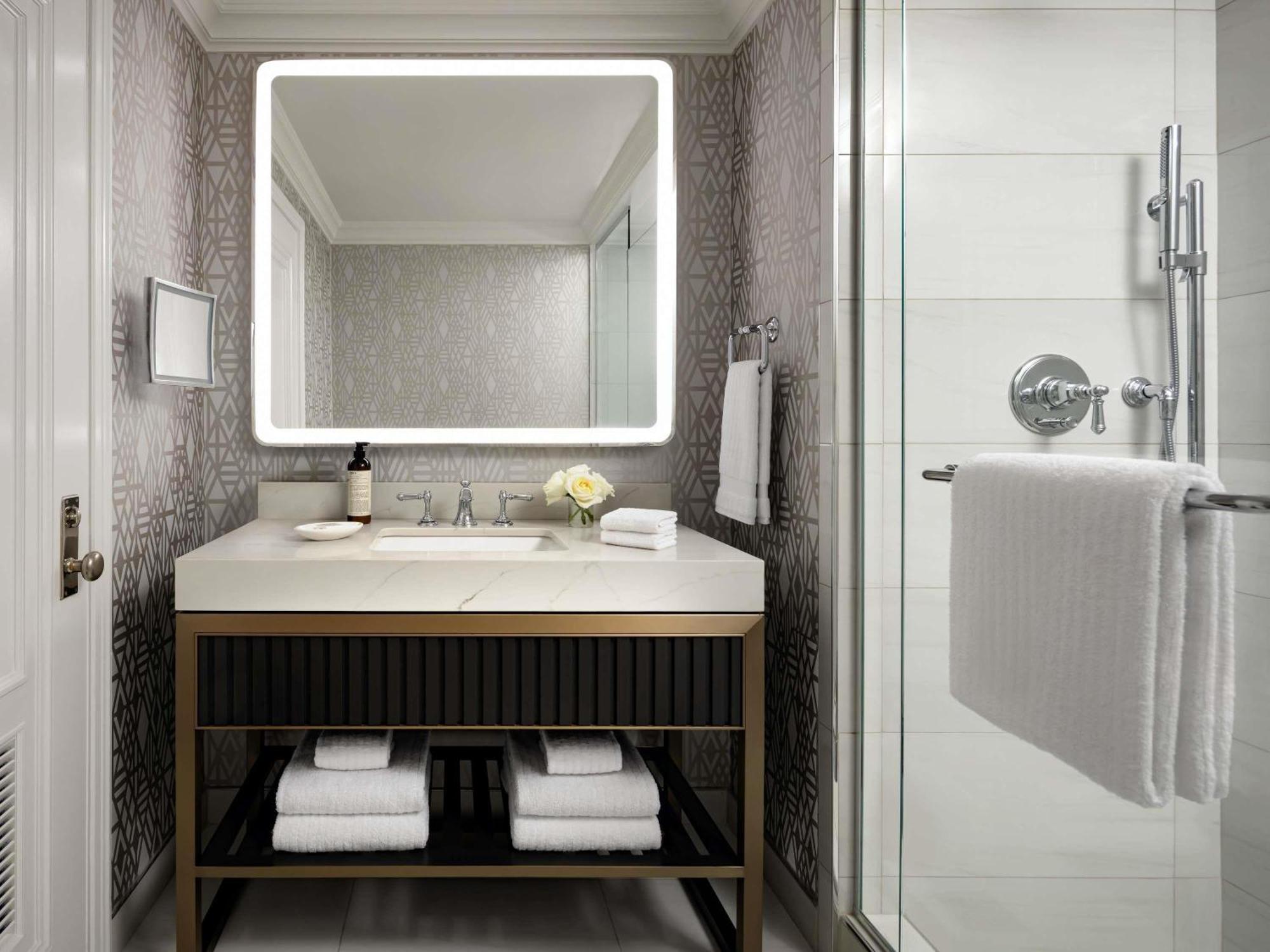 One-Bedroom King Suite,1277665180:JPEG